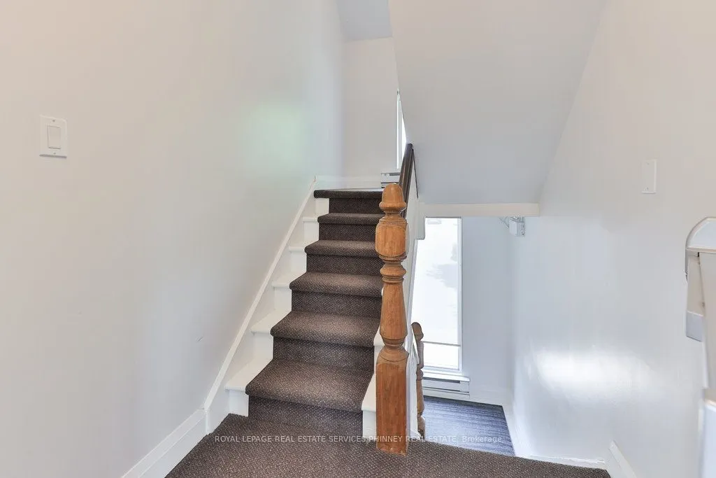 15 Mississauga Road S, #Upper