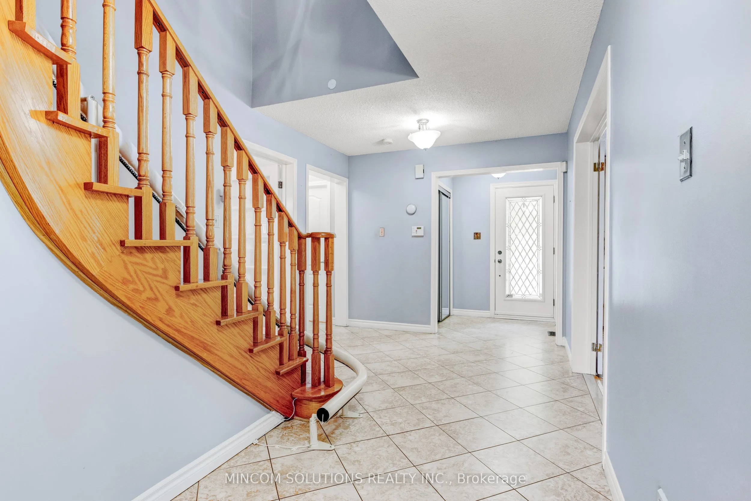 2394 Credit Valley Road E
