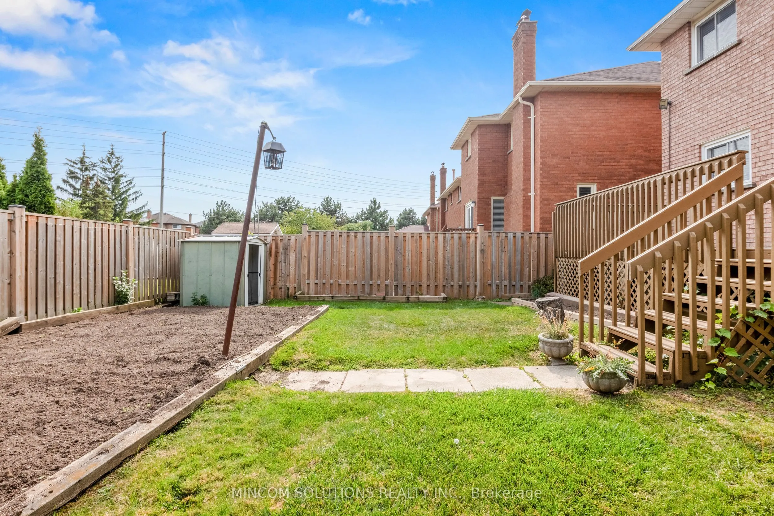 2394 Credit Valley Road E