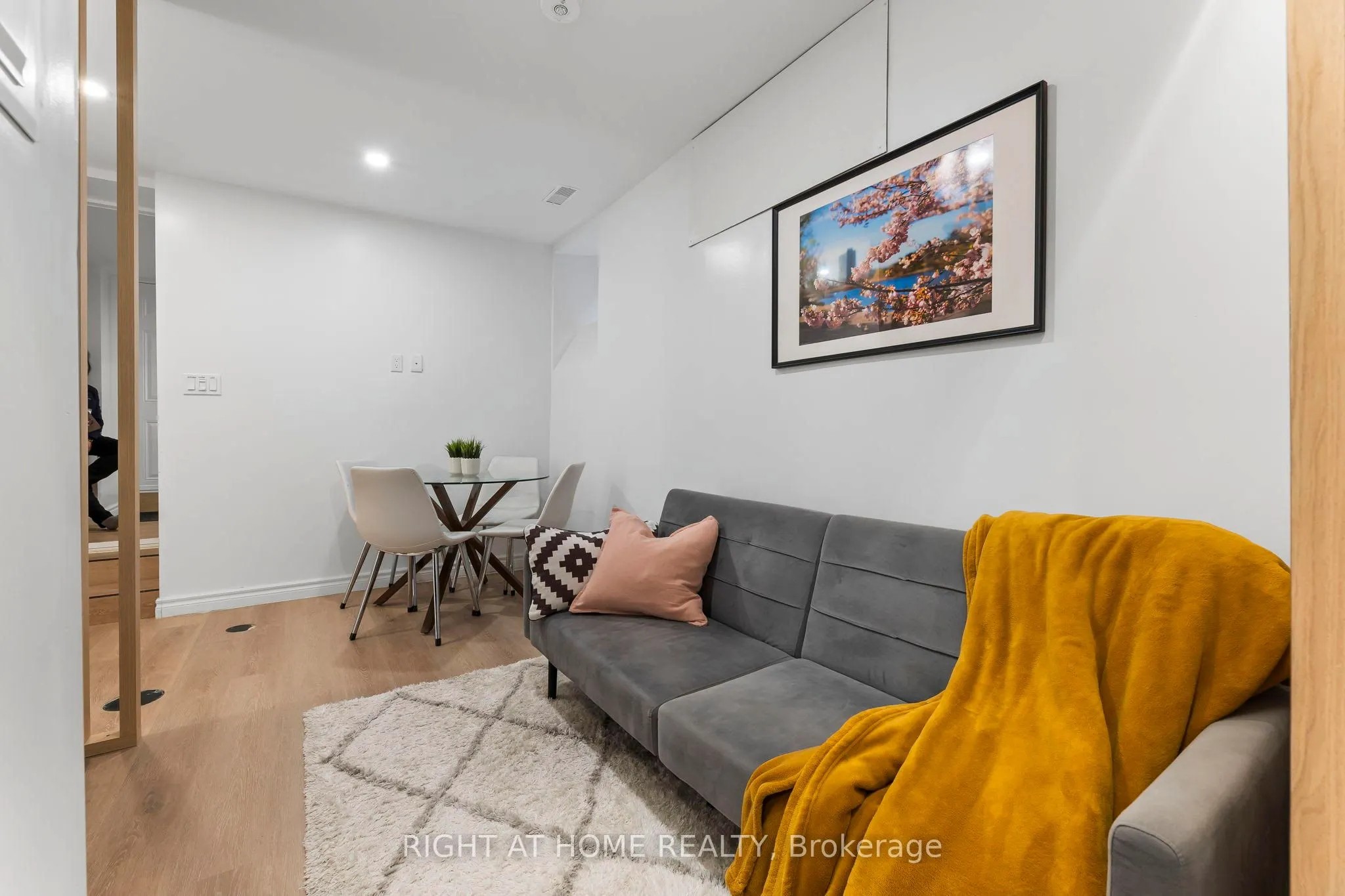 158 Indian Grove, #Unit B1
