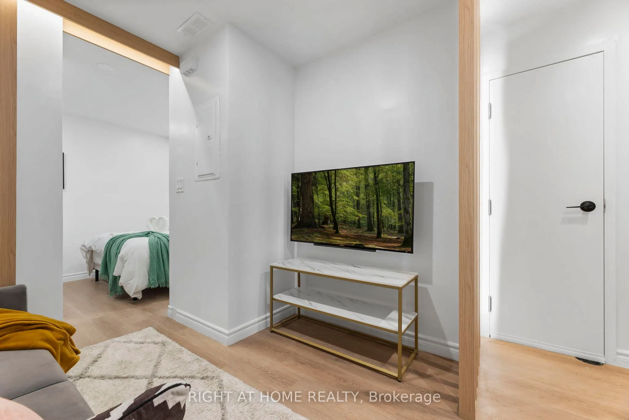 158 Indian Grove, #Unit B1