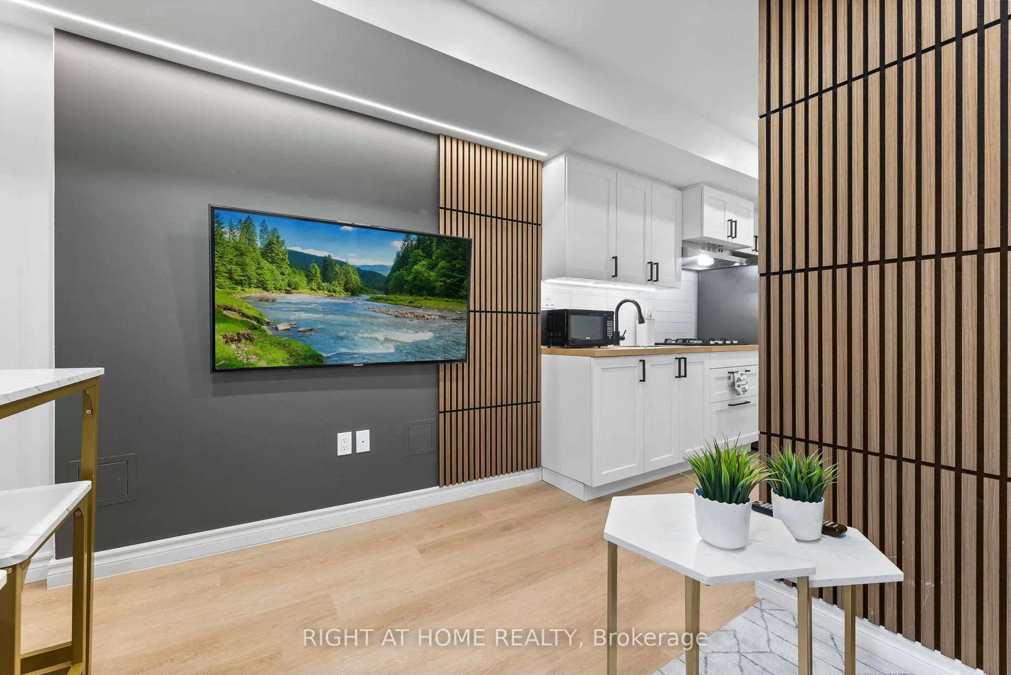 158 Indian Grove, #Unit B2