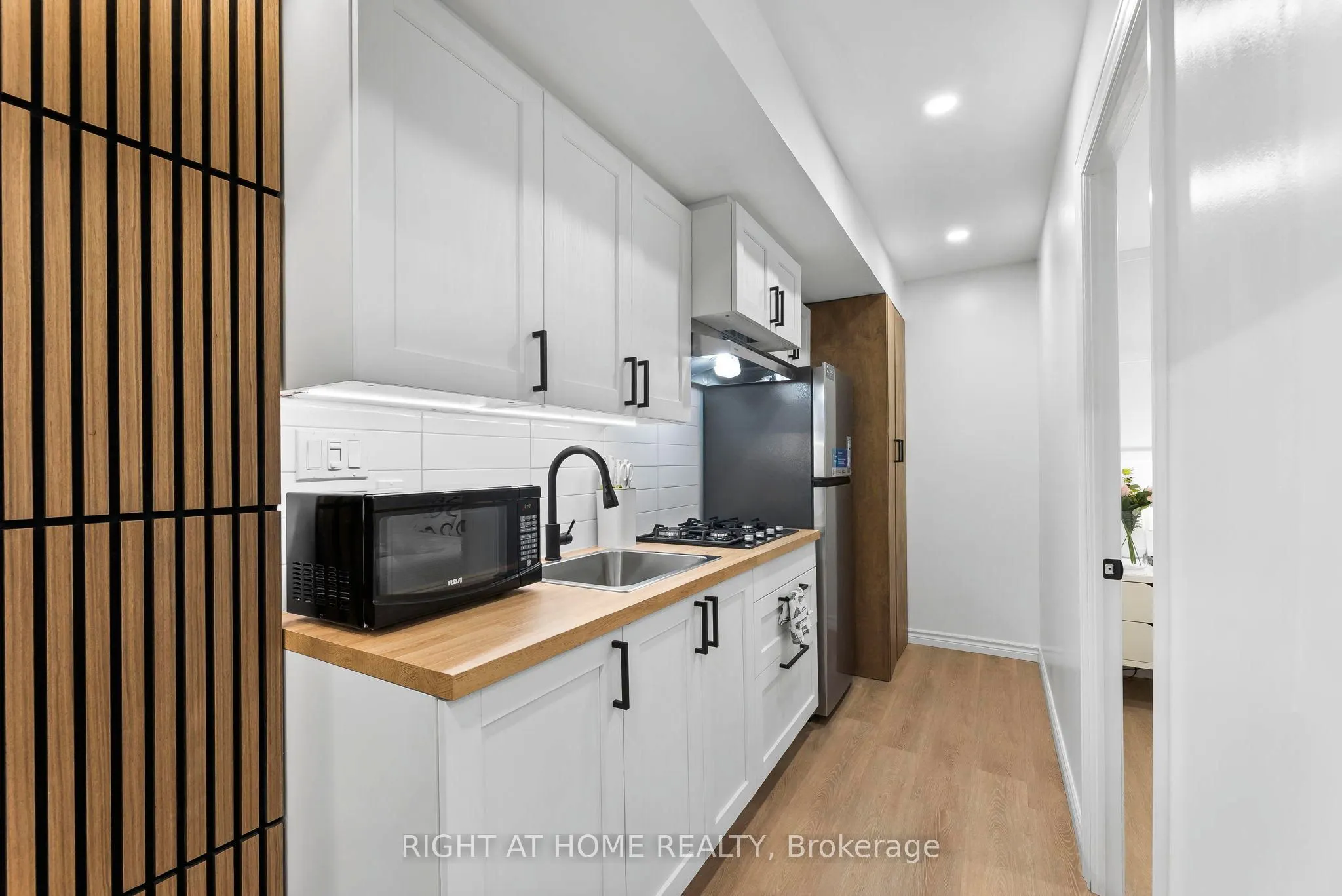 158 Indian Grove, #Unit B2