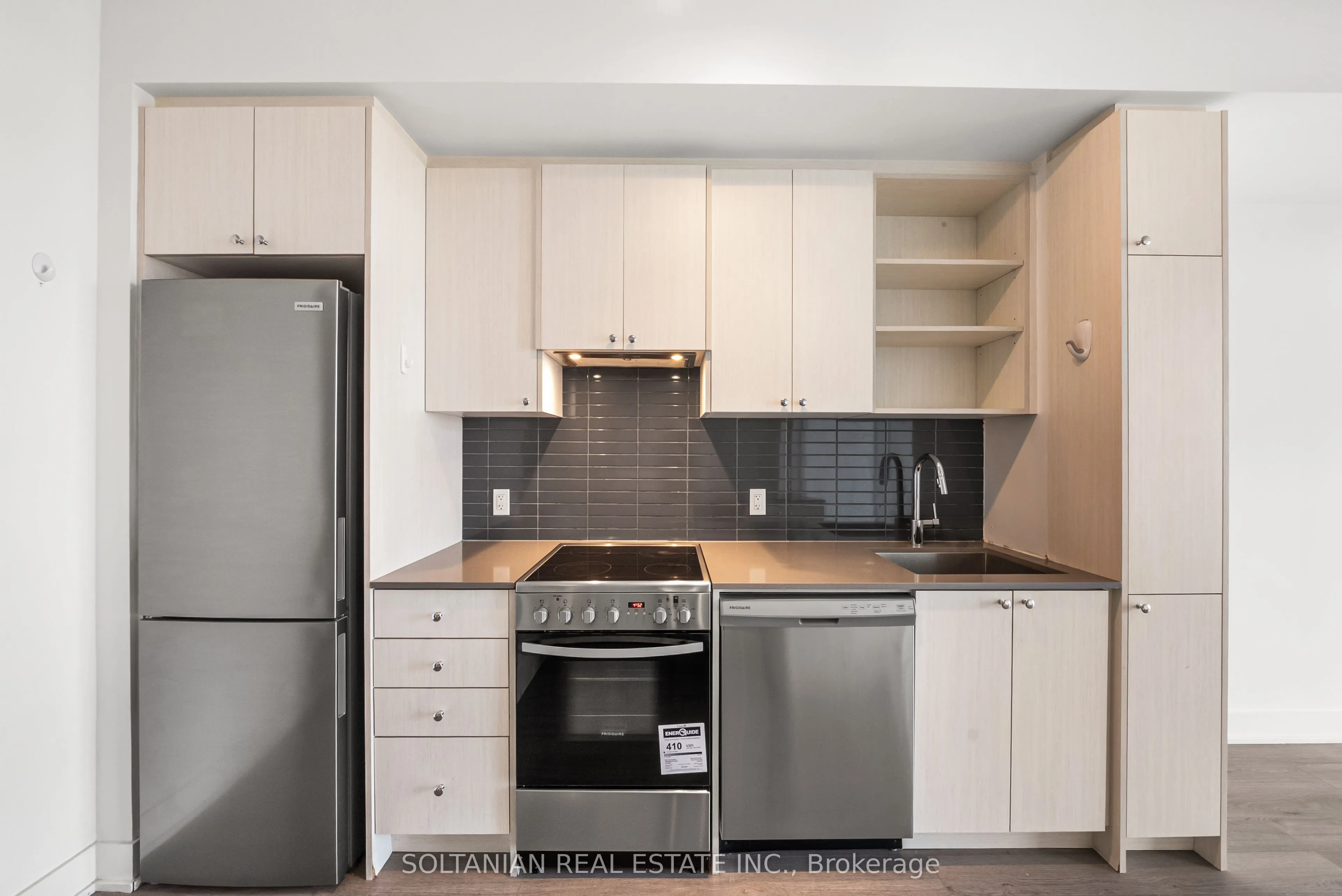 50 George Butchart Drive, #810