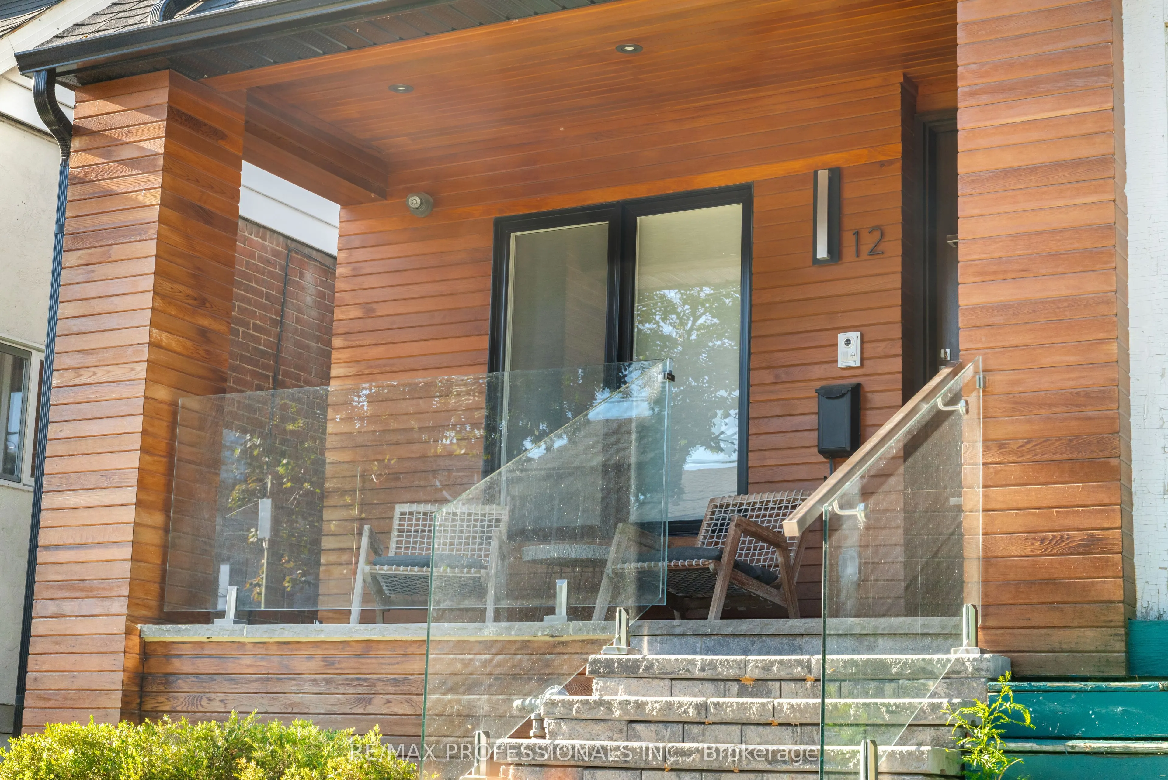 12 Mayfield Avenue