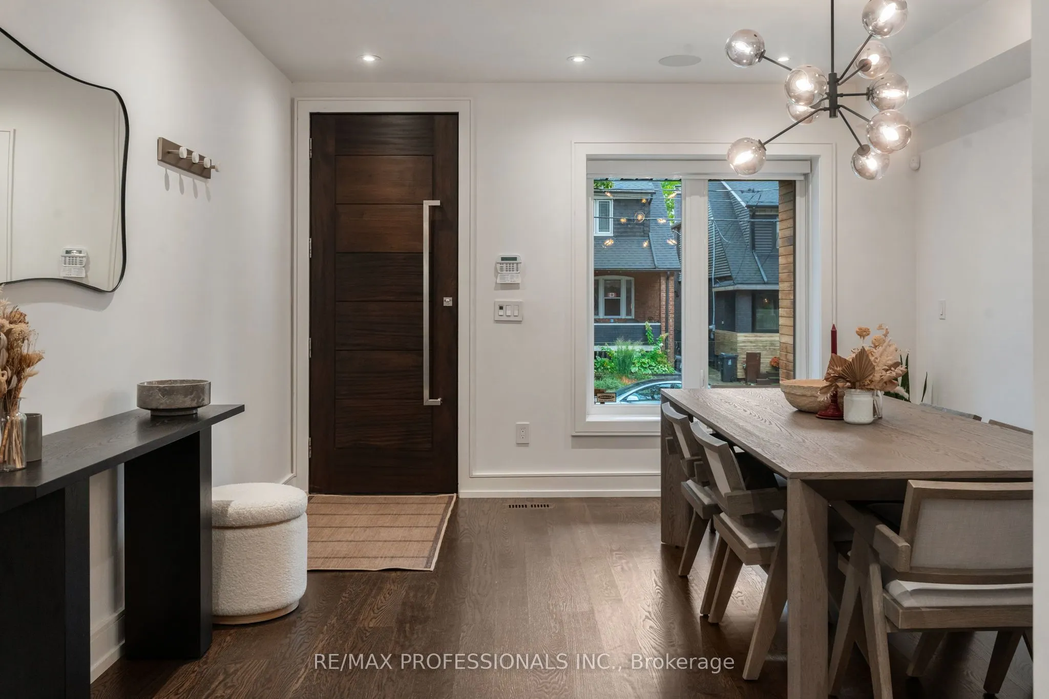 12 Mayfield Avenue