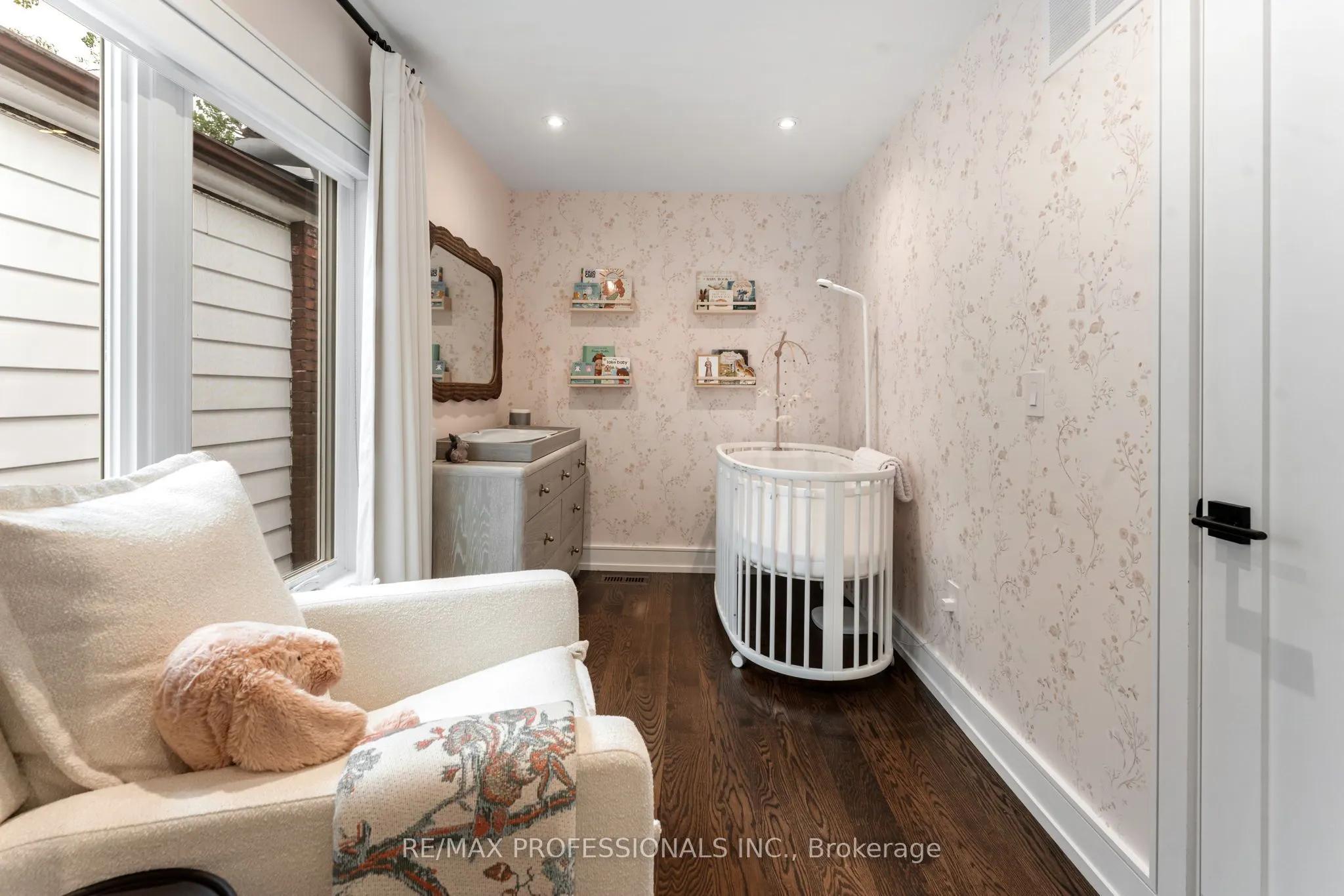 12 Mayfield Avenue
