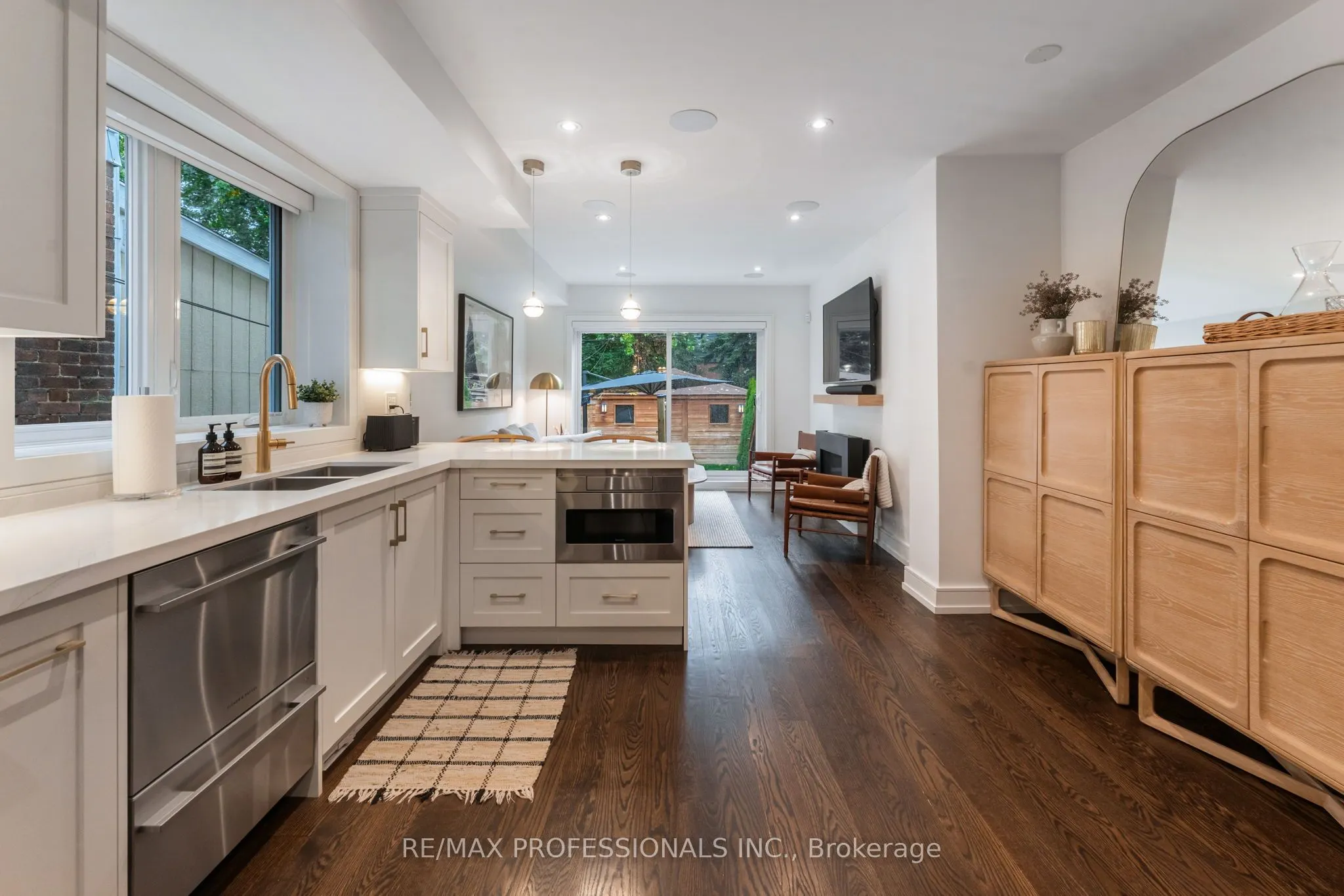 12 Mayfield Avenue