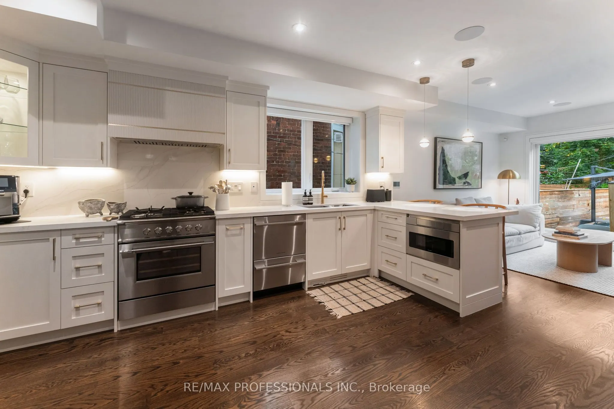 12 Mayfield Avenue