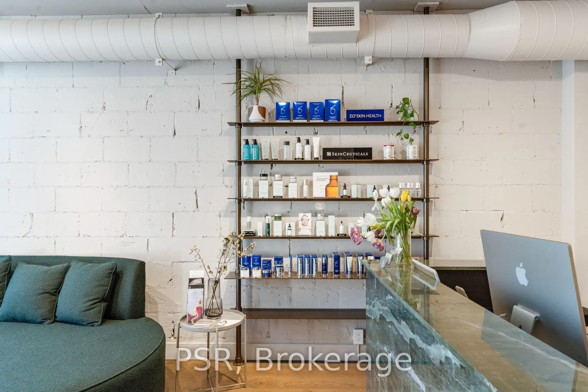 1656 Queen Street W