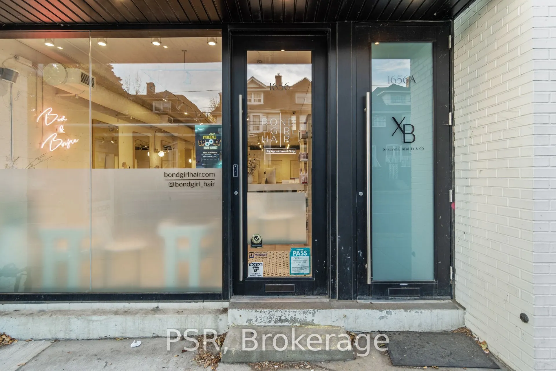 1656 Queen Street W