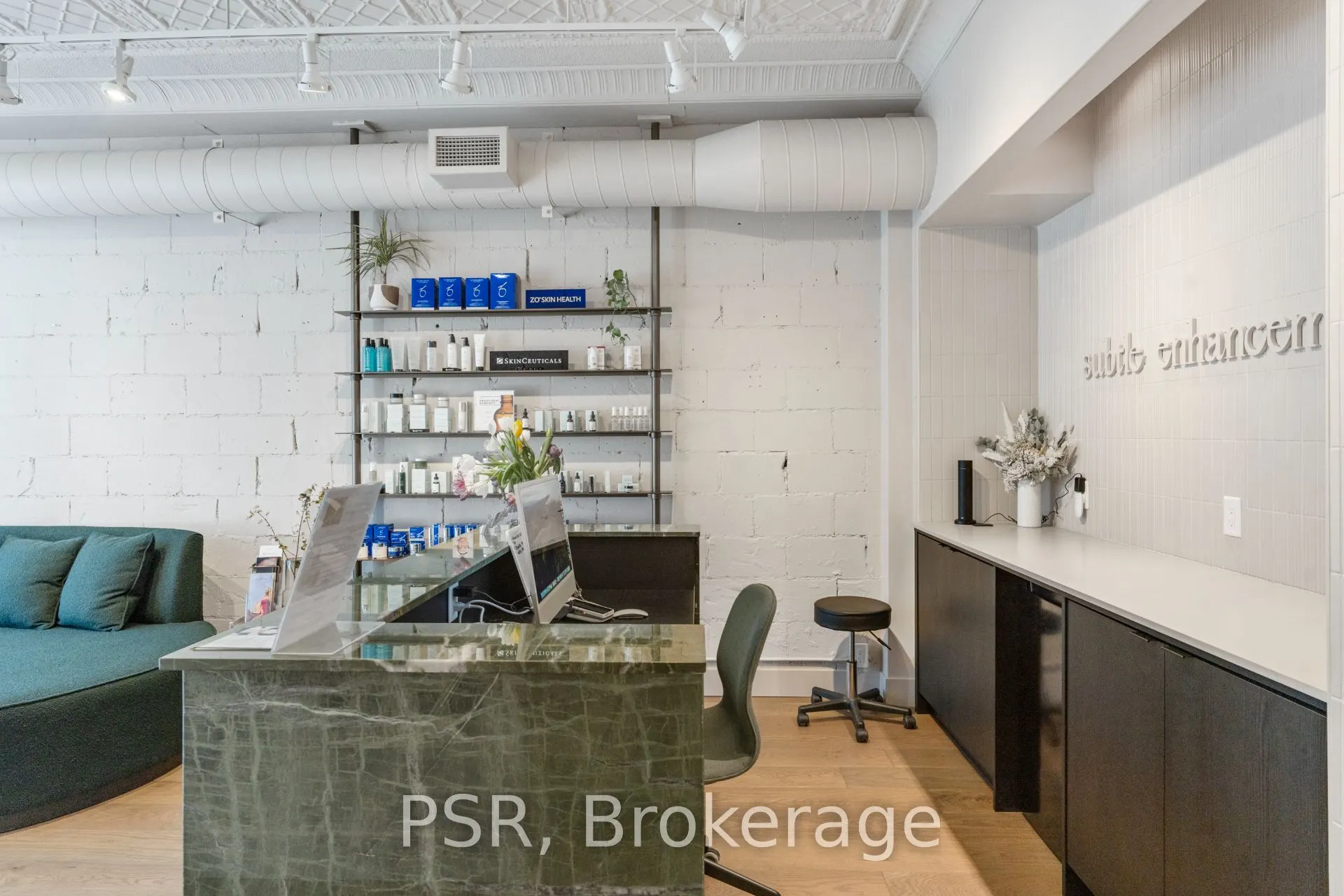 1656 Queen Street W