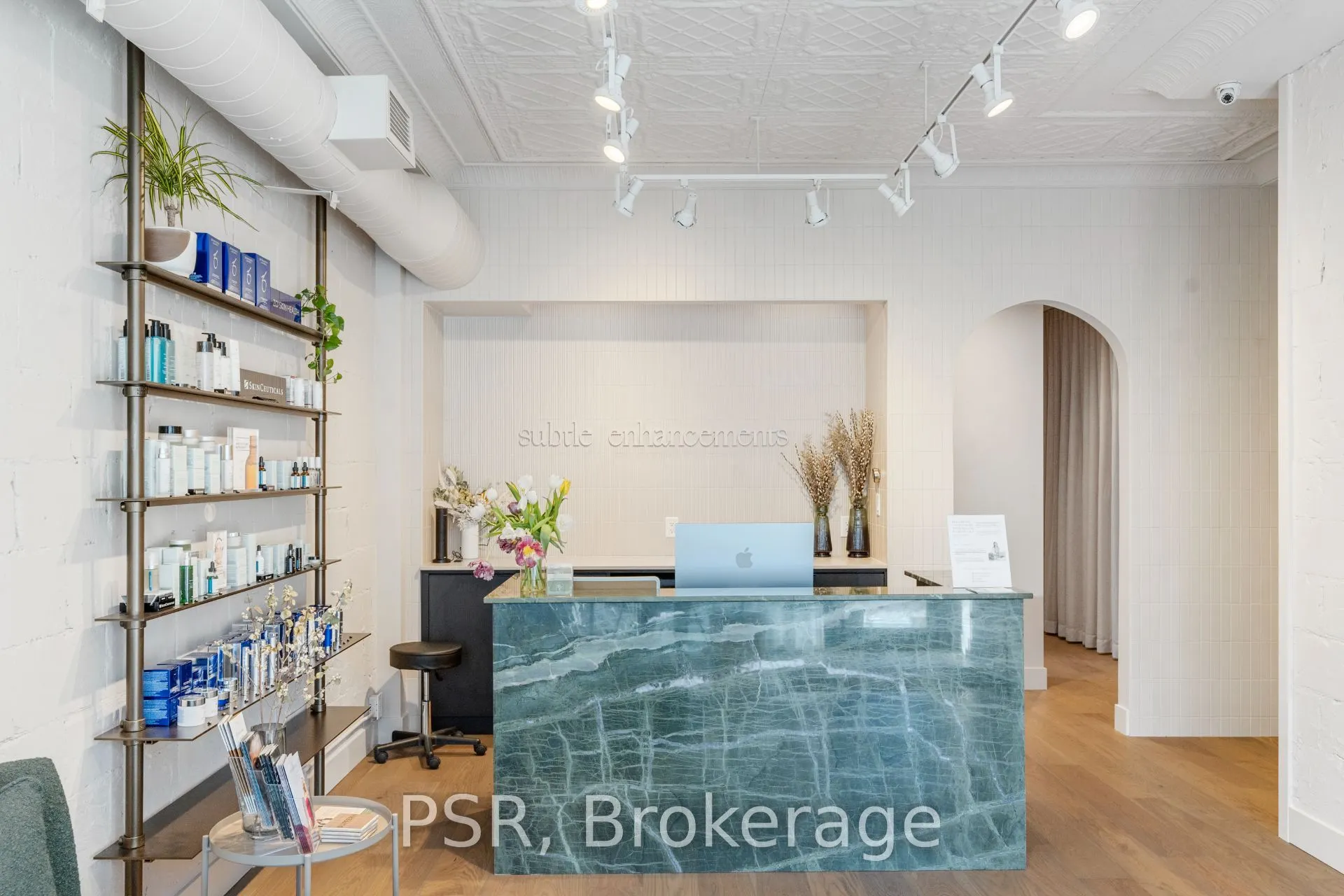 1656 Queen Street W