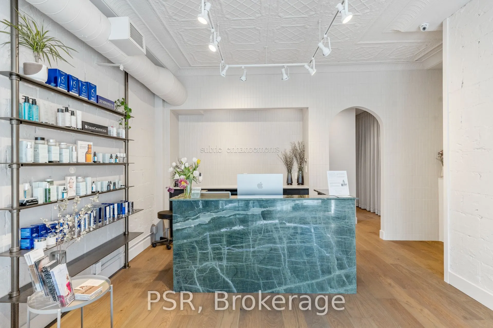1656 Queen Street W