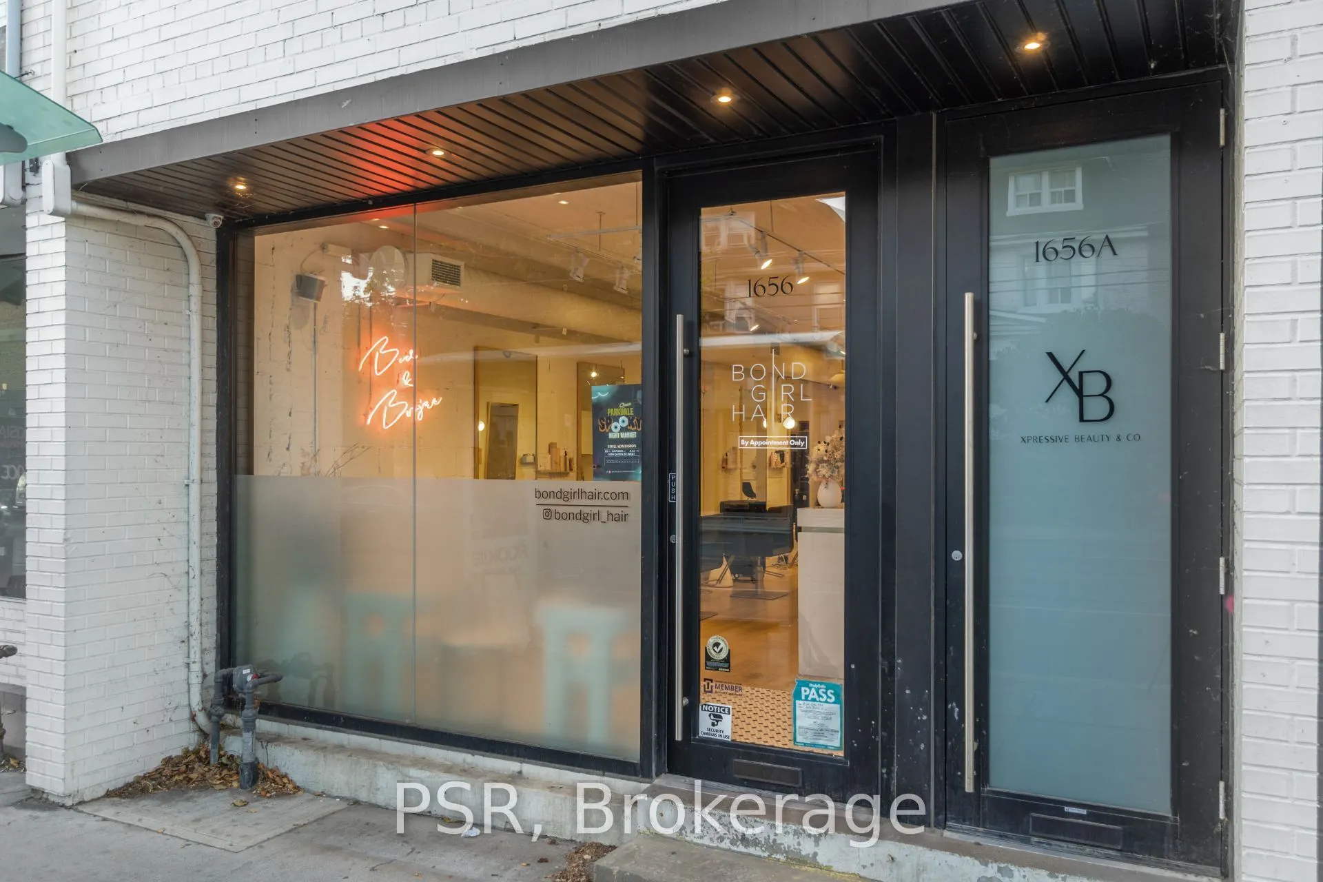 1656 Queen Street W