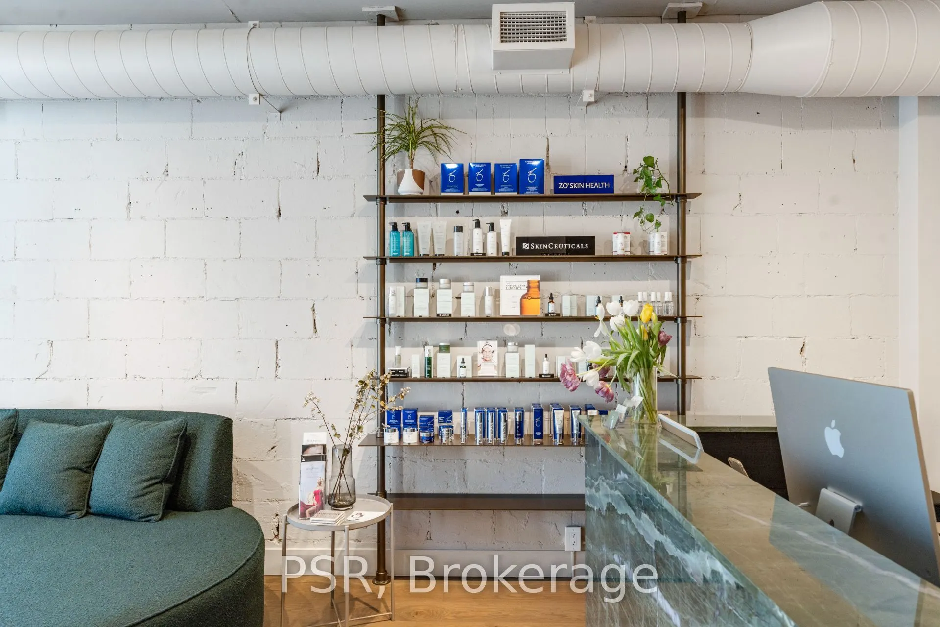 1656 Queen Street W
