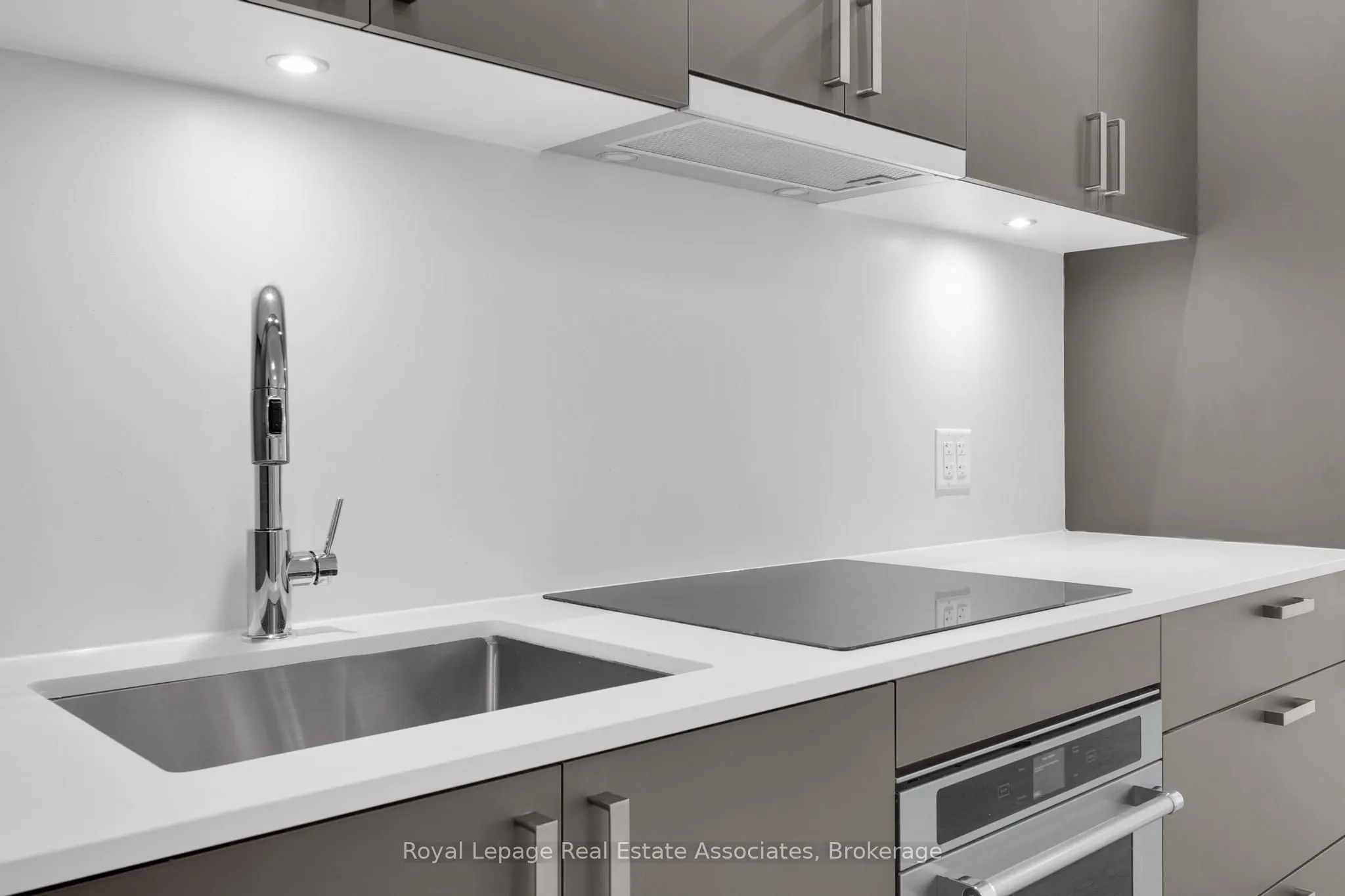 259 The Kingsway, #302