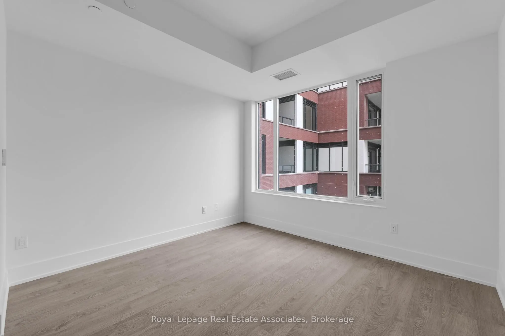 259 The Kingsway, #302