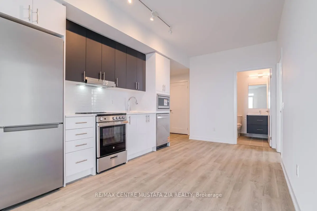 5105 Hurontario Street, #3202