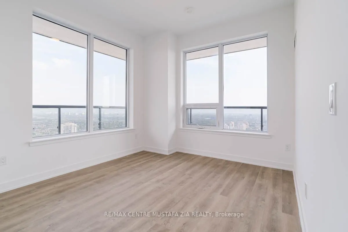 5105 Hurontario Street, #3202