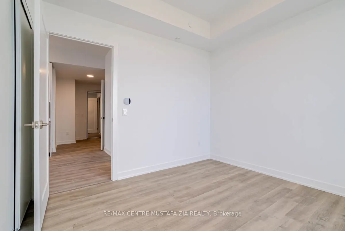 5105 Hurontario Street, #3202