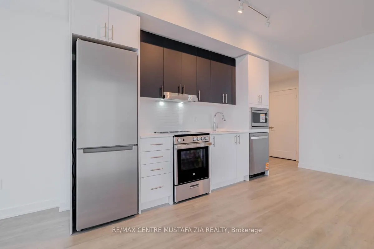 5105 Hurontario Street, #3202