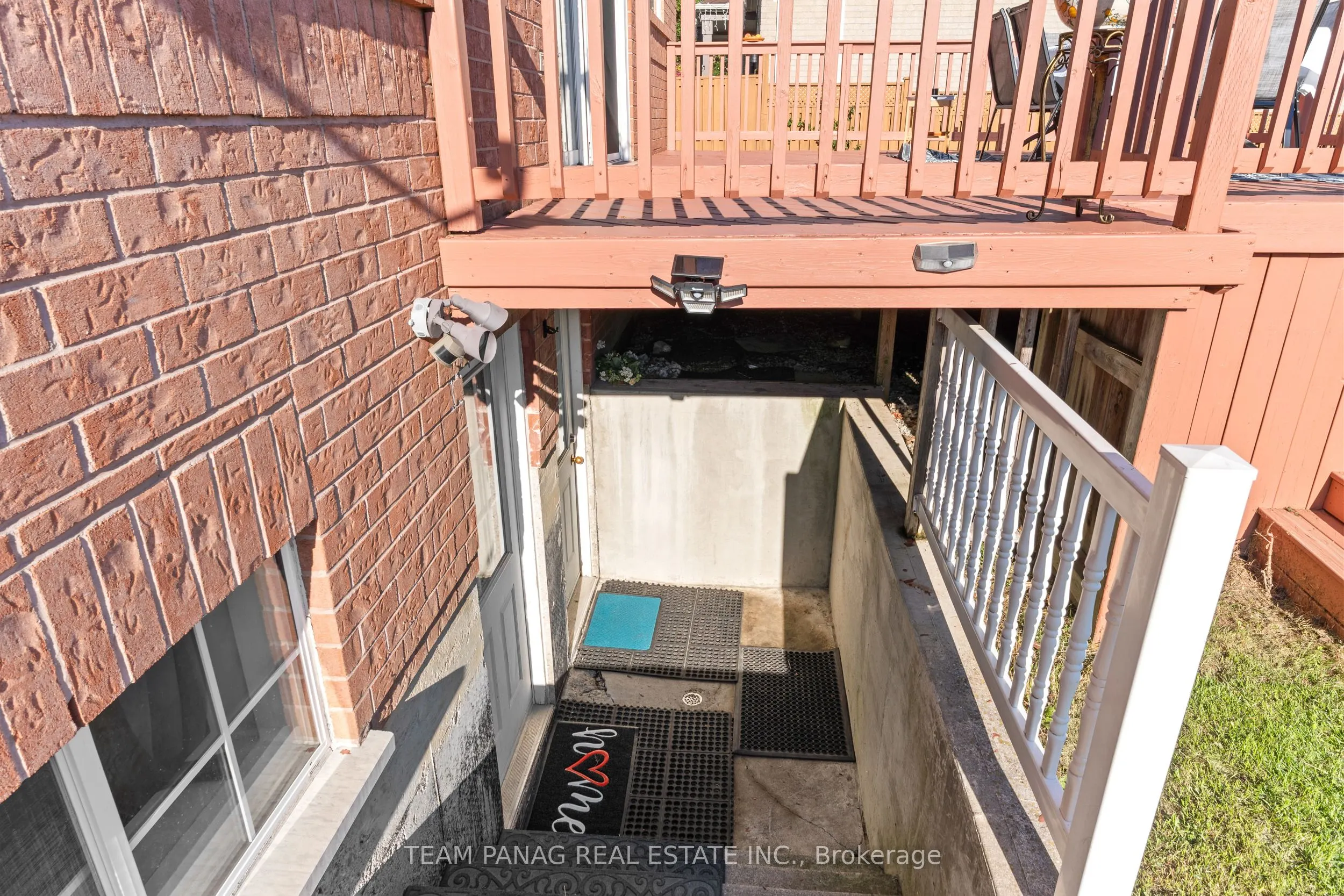 28 Cosmo Court