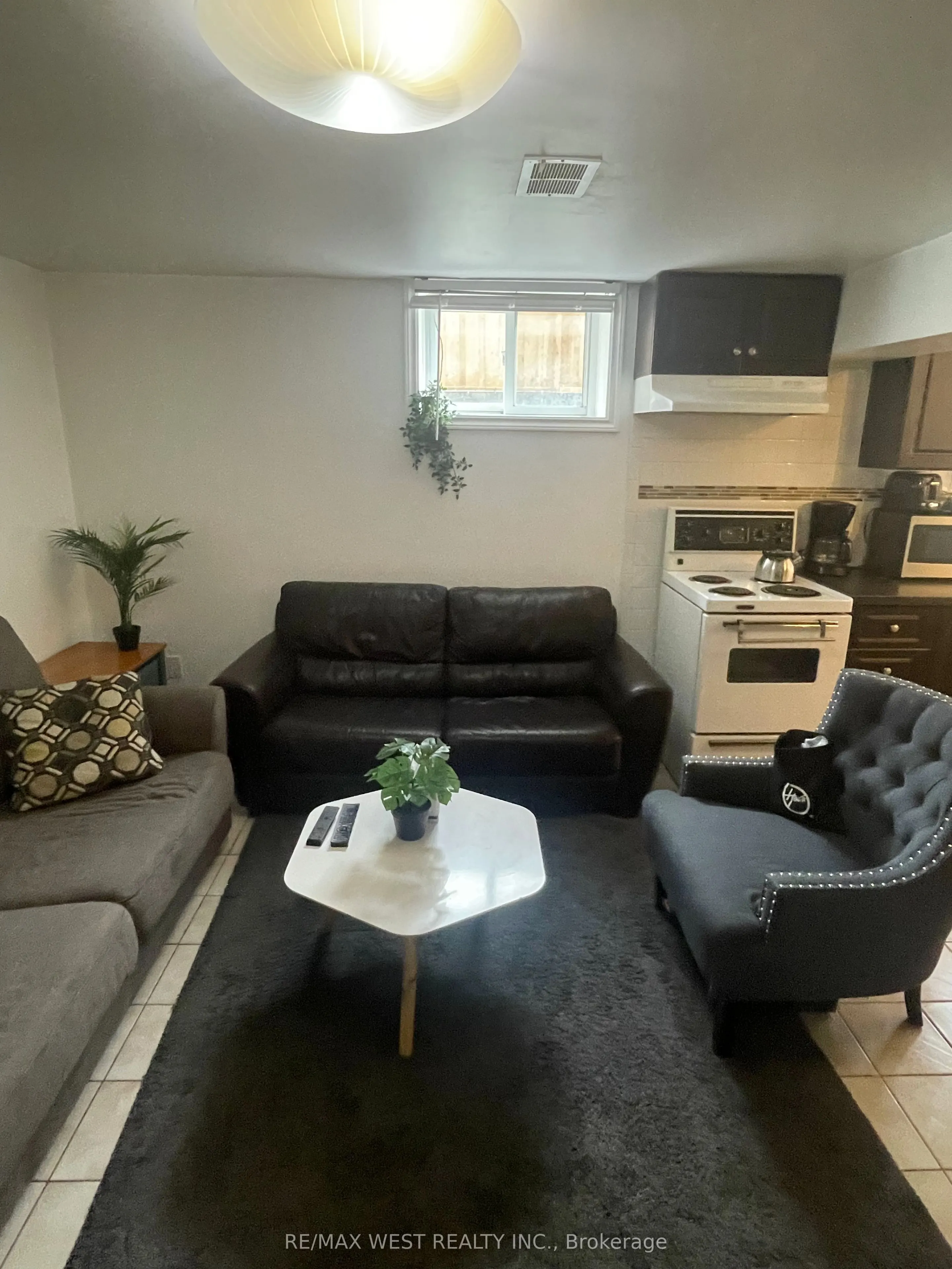 34 Penhurst Avenue, #Basement