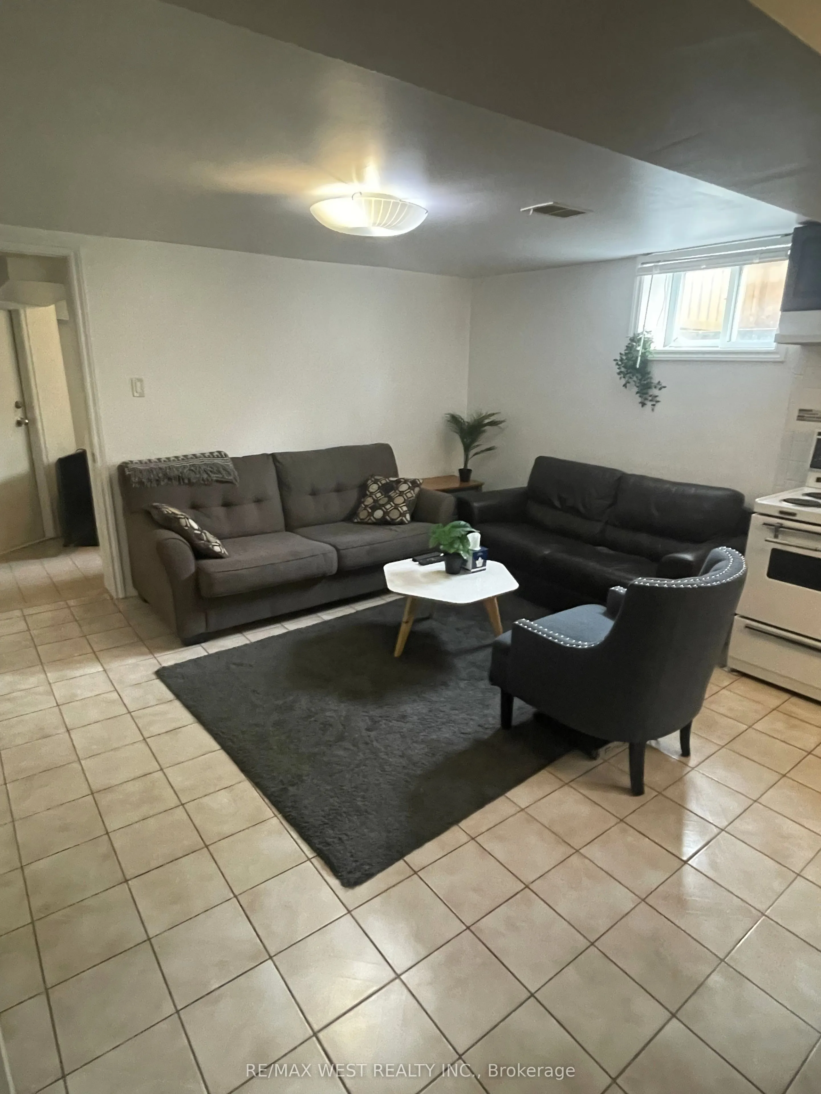 34 Penhurst Avenue, #Basement