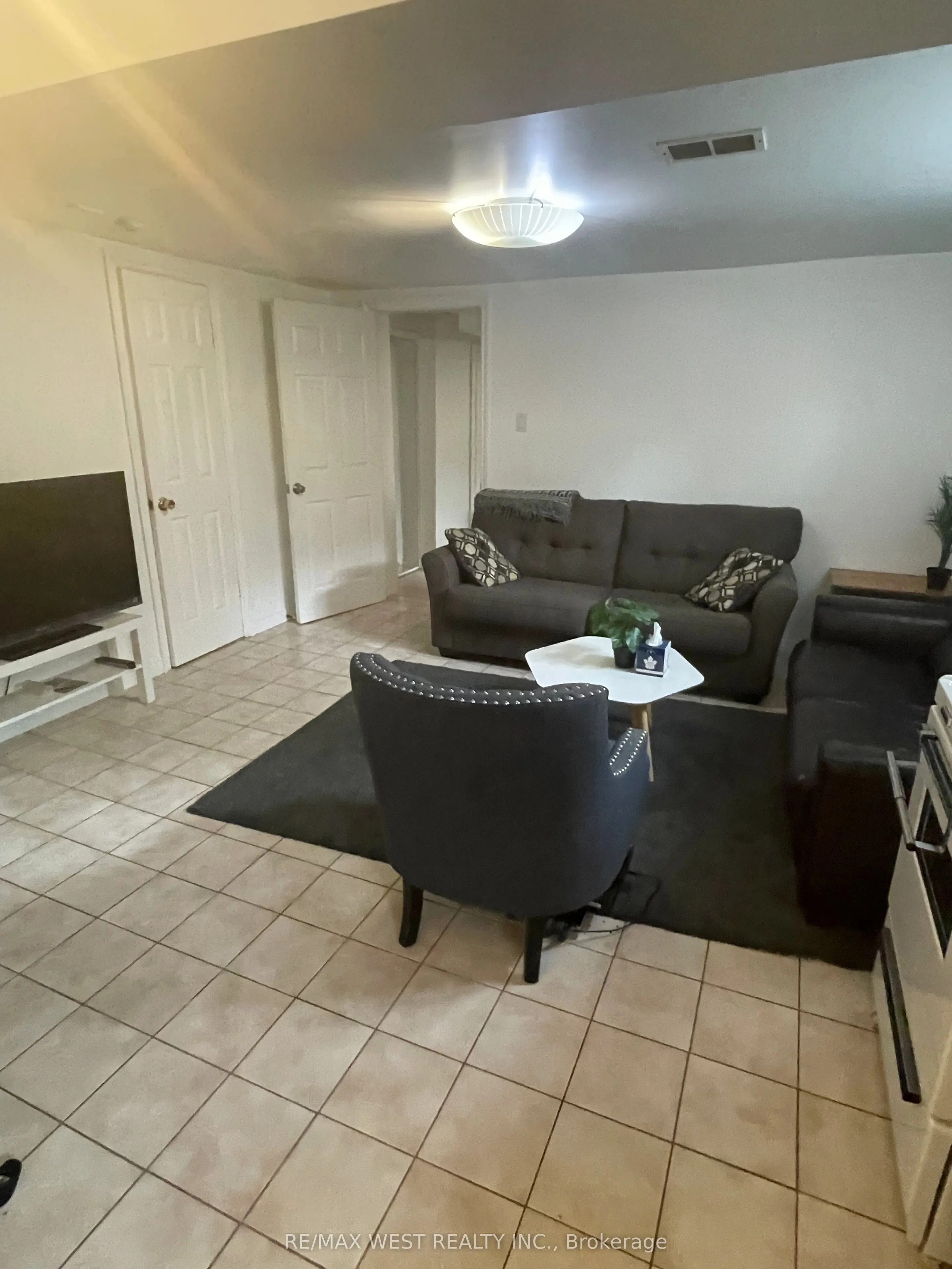 34 Penhurst Avenue, #Basement