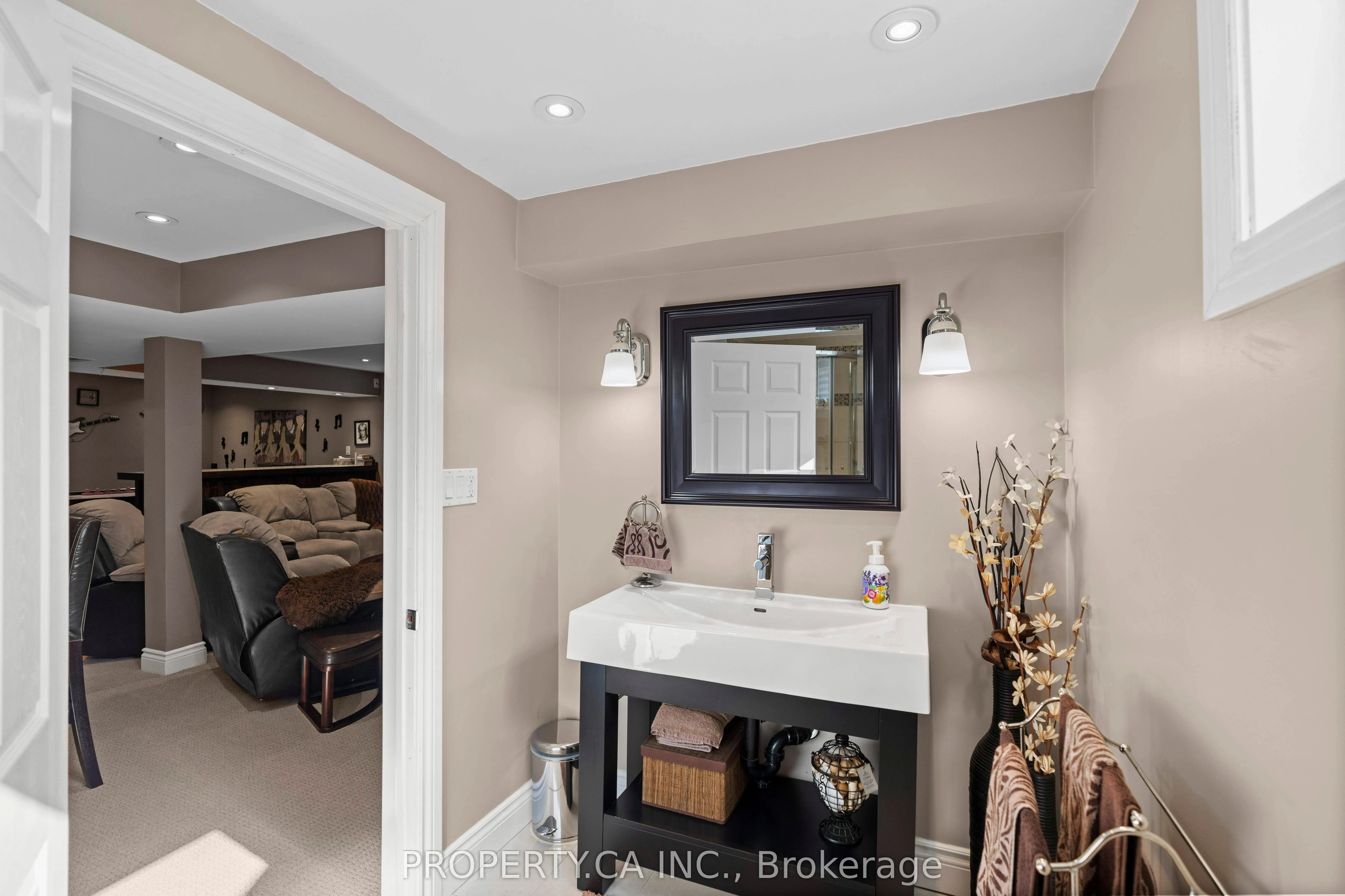 2536 Birch Crescent