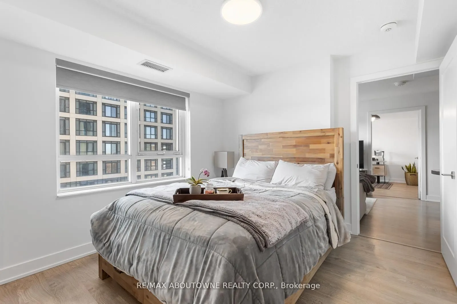 7 Mabelle Avenue, #801