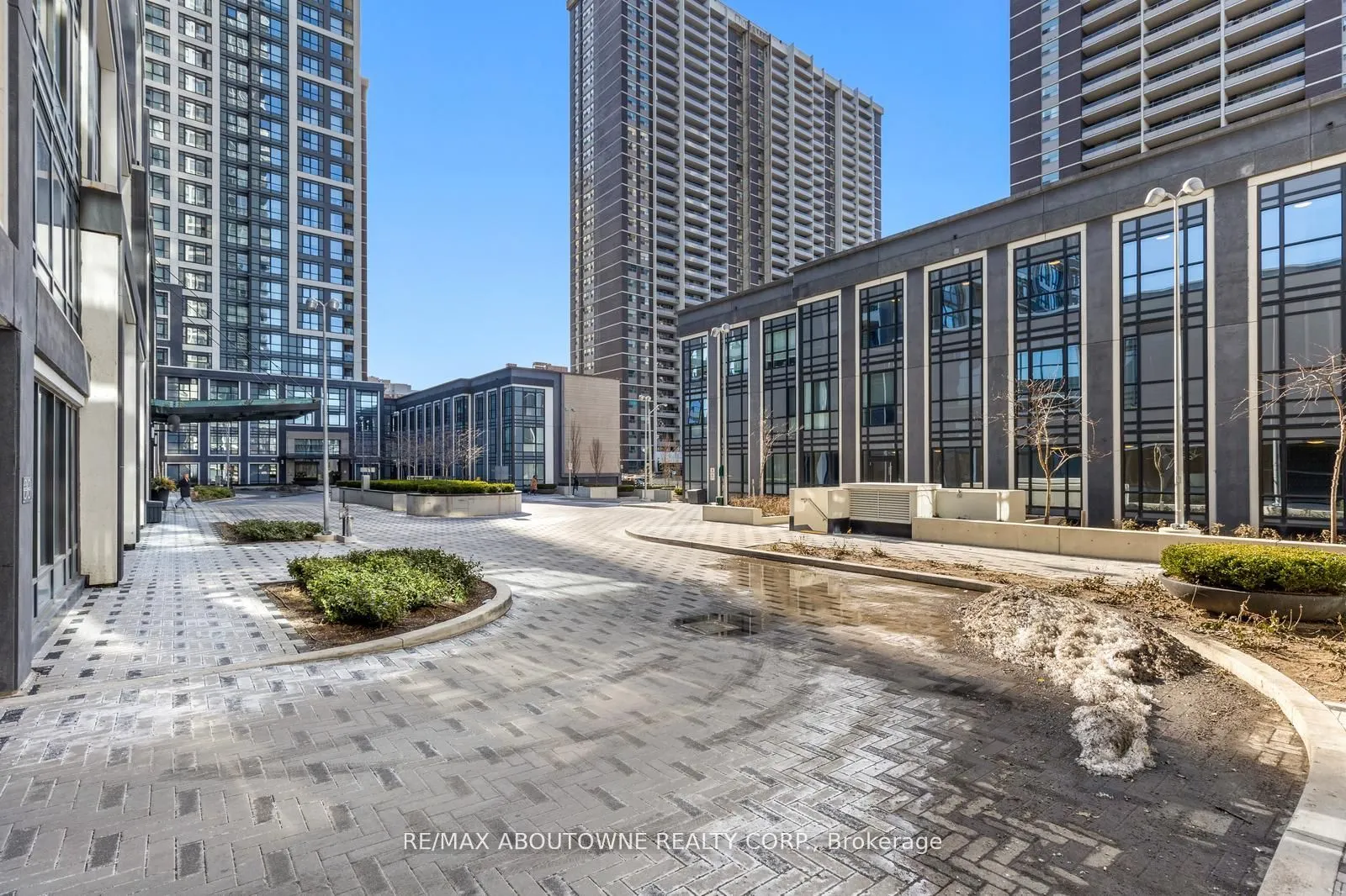 7 Mabelle Avenue, #801