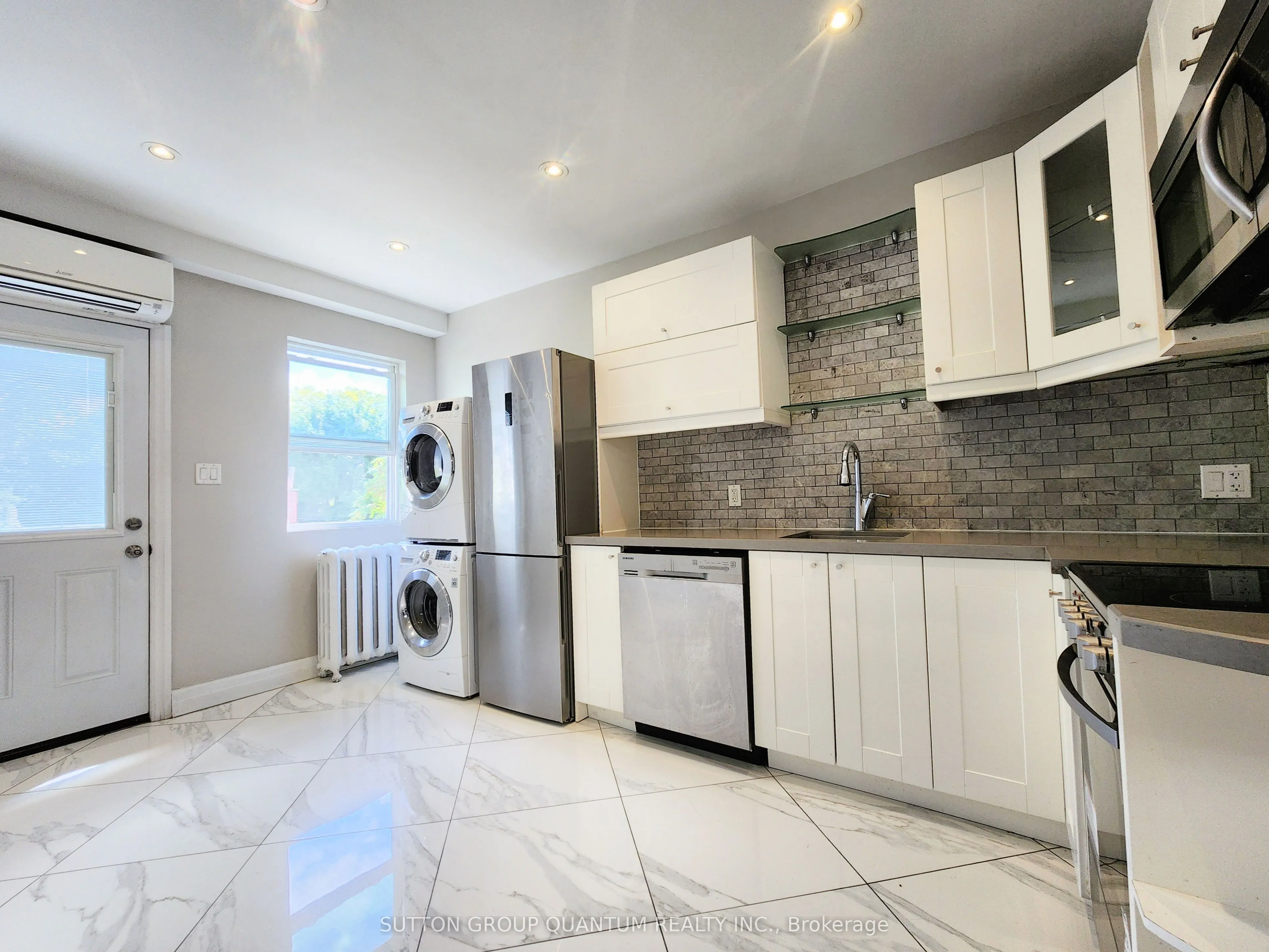 291 RONCESVALLES Avenue, #UPPER