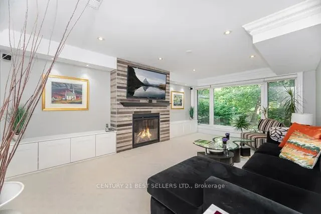 1595 Calverton Court