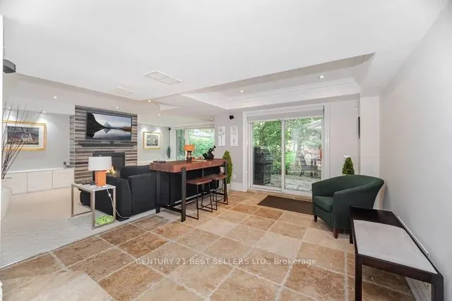1595 Calverton Court