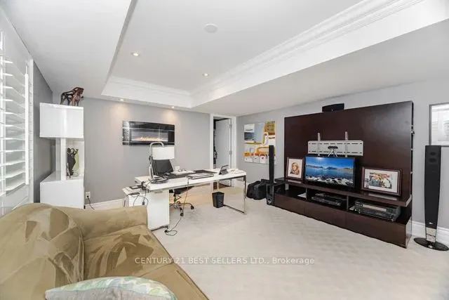 1595 Calverton Court