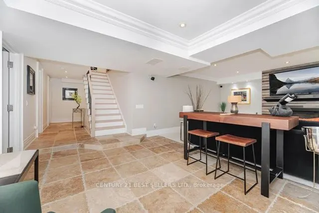 1595 Calverton Court