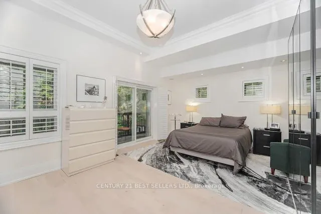 1595 Calverton Court