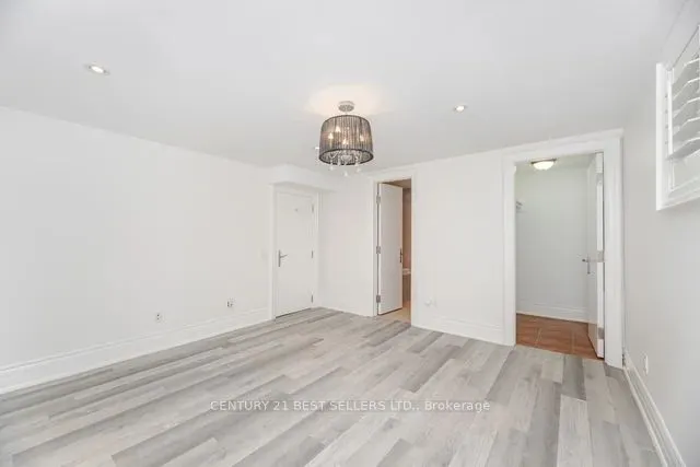 1595 Calverton Court