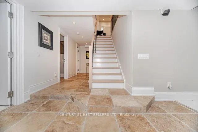 1595 Calverton Court