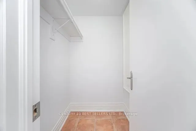 1595 Calverton Court