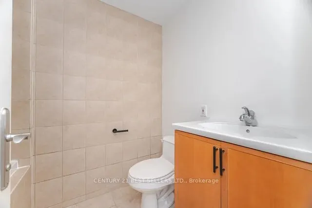 1595 Calverton Court