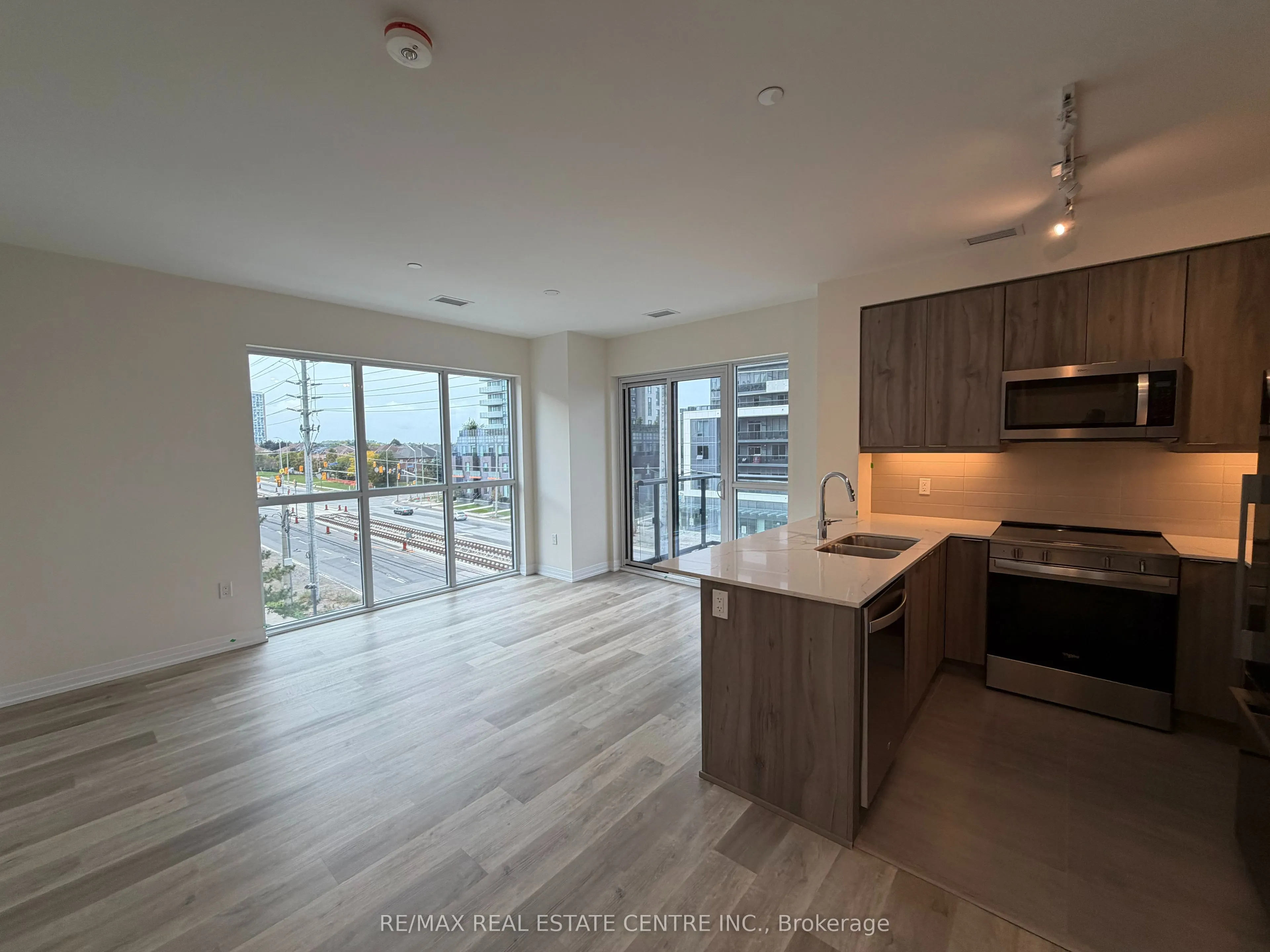 15 Watergarden Drive W, #420