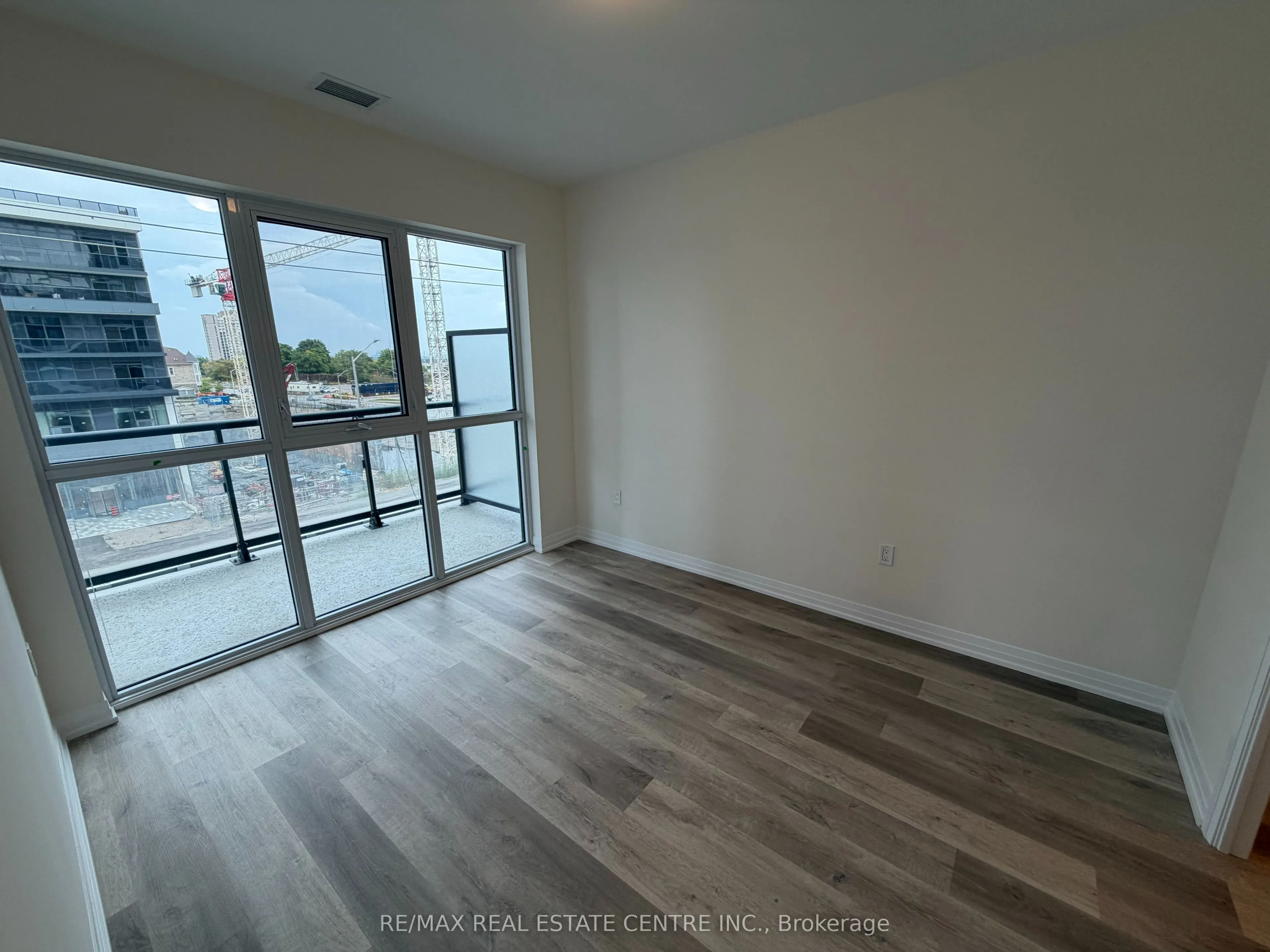 15 Watergarden Drive W, #420