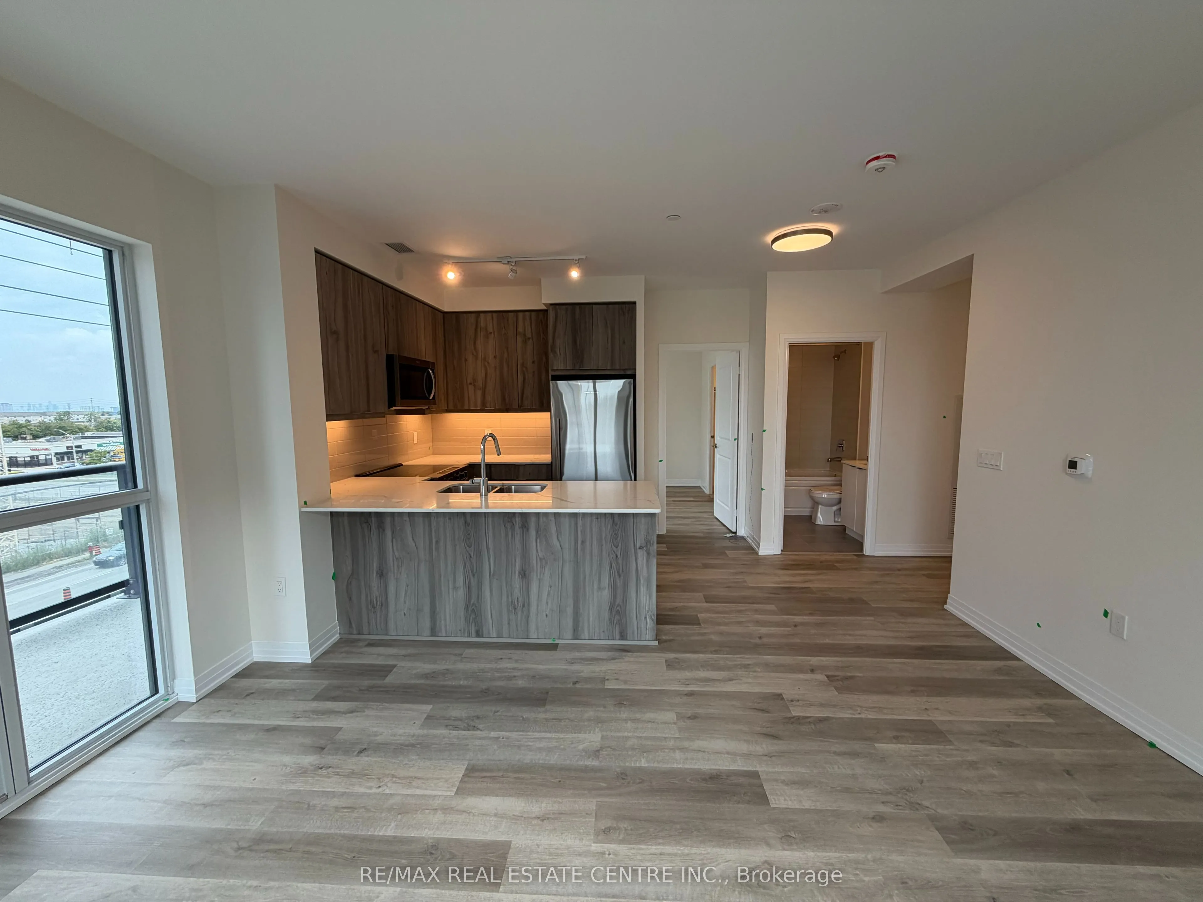 15 Watergarden Drive W, #420