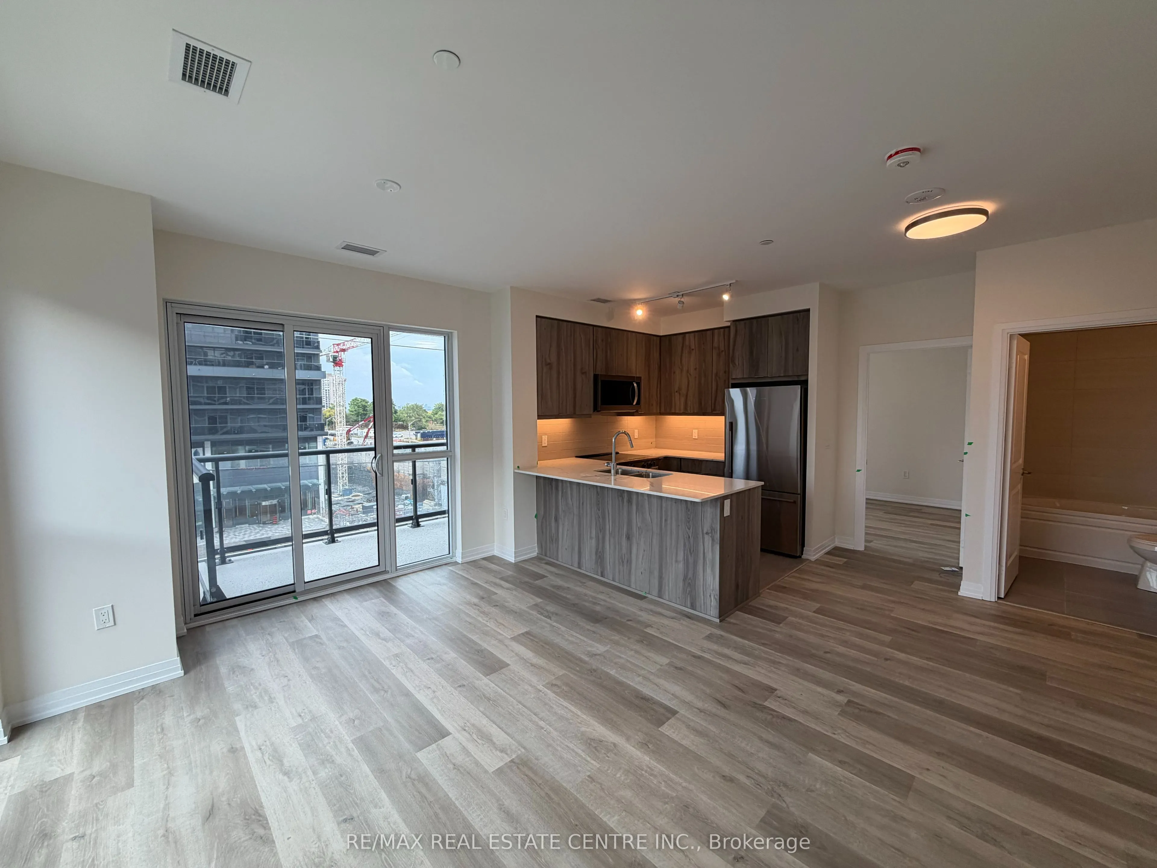 15 Watergarden Drive W, #420