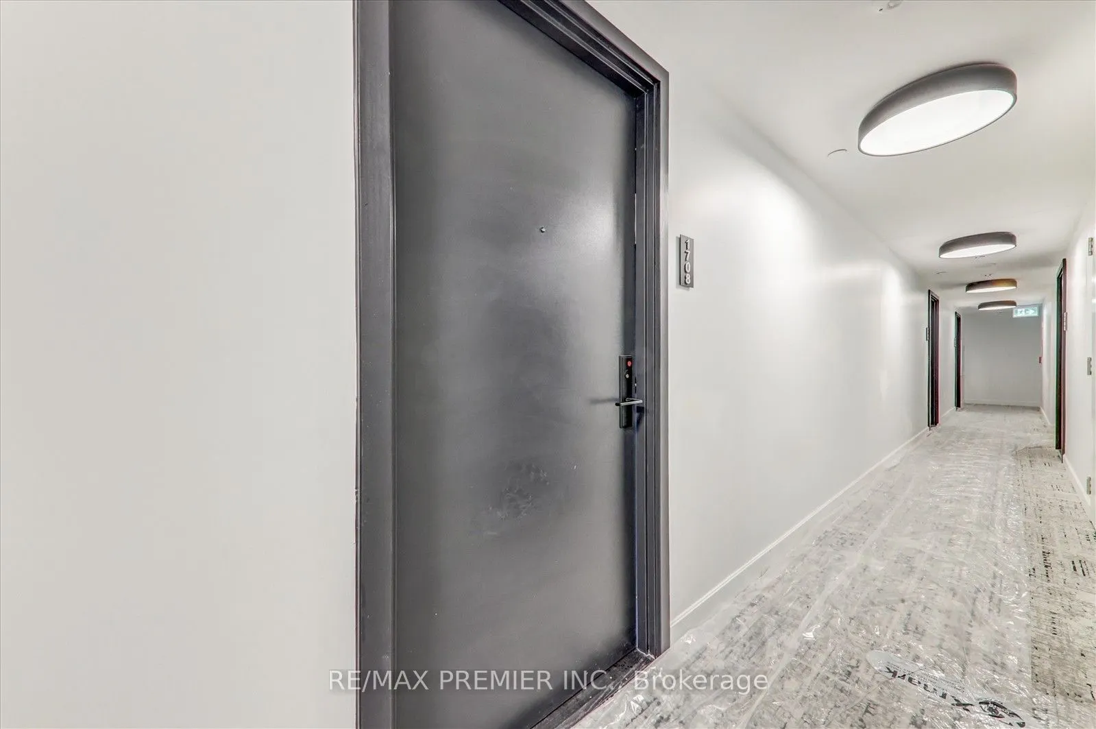 89 Dundas Street W, #1708