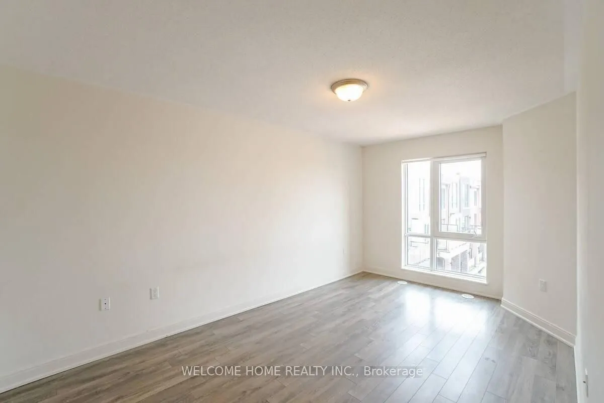 100 Dufay Road, #19
