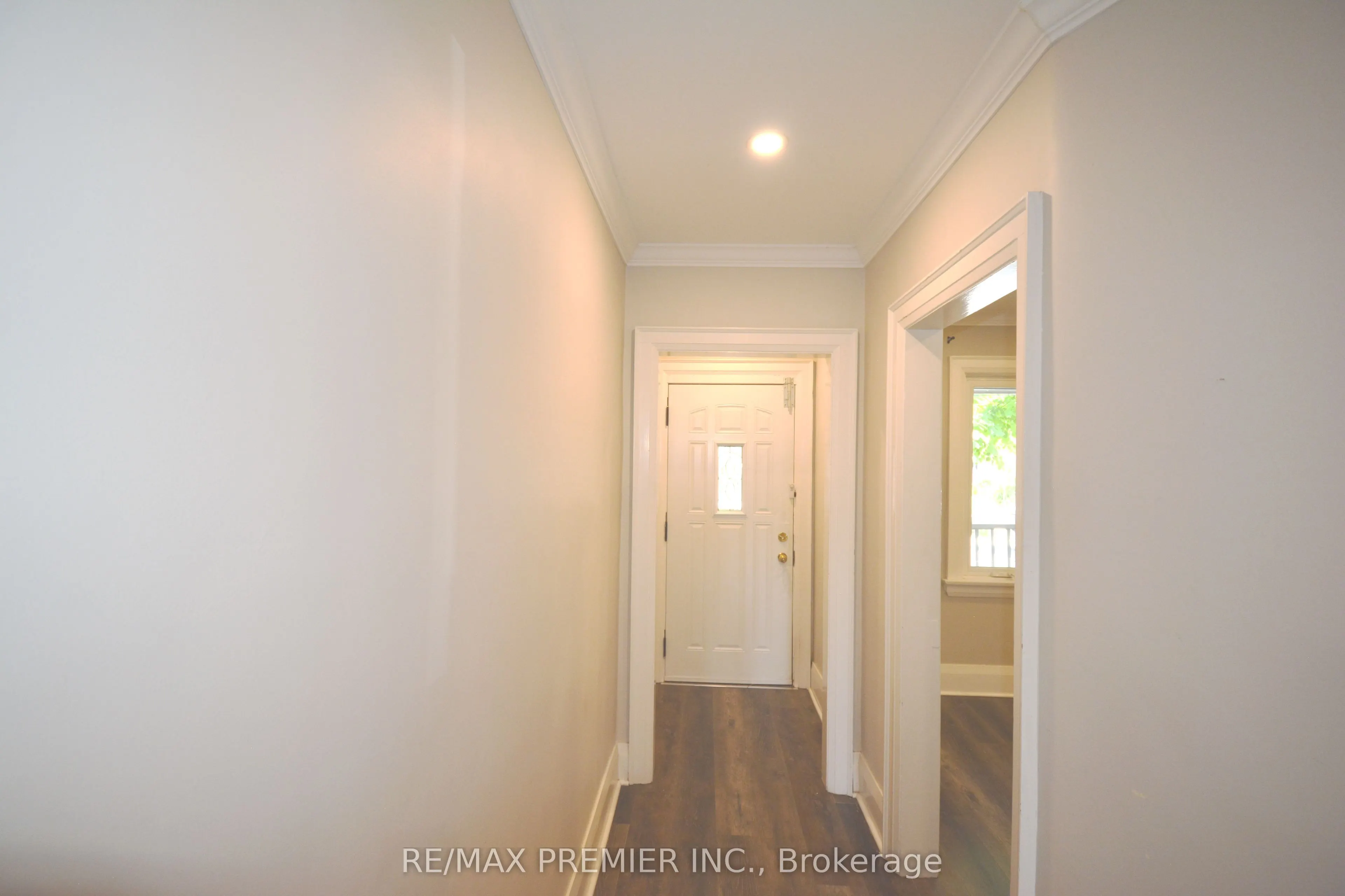 256 Harvie Avenue